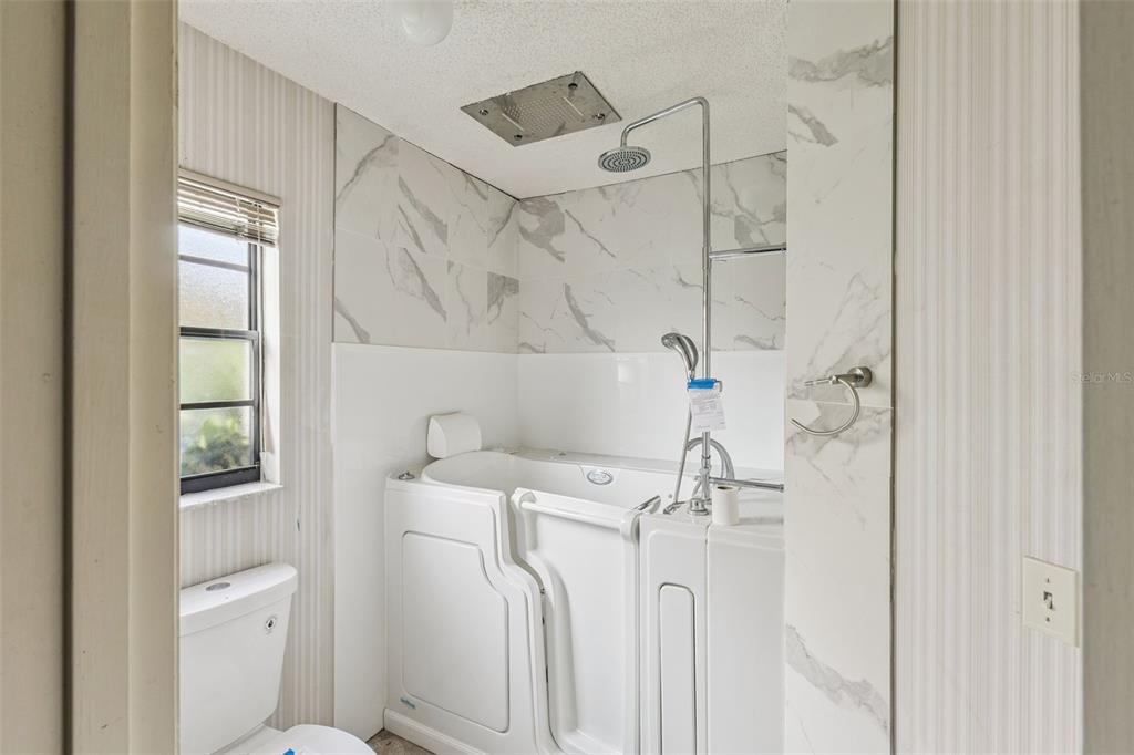 595 Silvergate Loop Lake Mary, FL 32746 - Photo 16 of 18