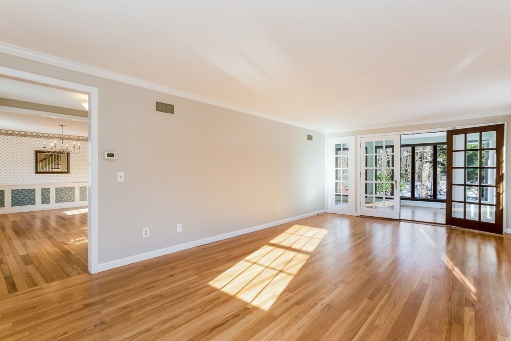 167 Franklin Road Longmeadow, MA 01106 - Photo 3 of 35