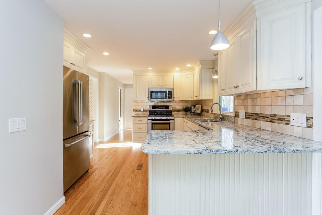 167 Franklin Road Longmeadow, MA 01106 - Photo 8 of 35