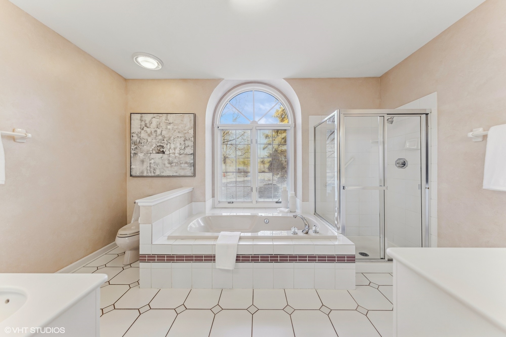 16 Lake Ridge Club Court Burr Ridge, IL 60527 - Photo 13 of 26 a view of entrance with wooden floor