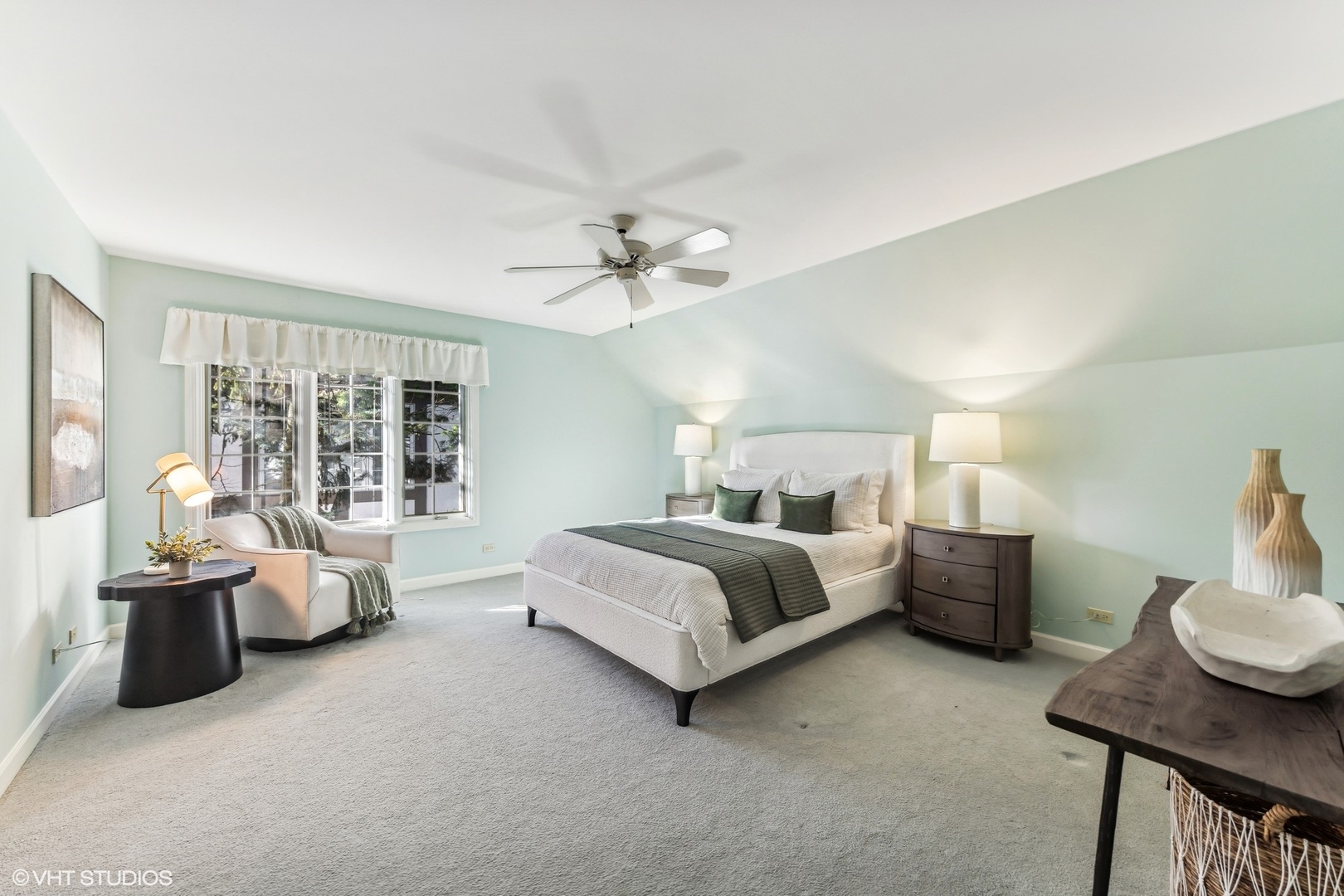 16 Lake Ridge Club Court Burr Ridge, IL 60527 - Photo 15 of 26 a bedroom with bed and ceiling fan