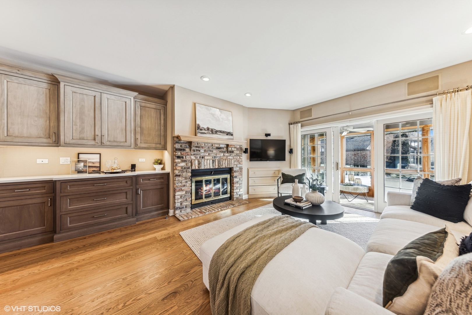 16 Lake Ridge Club Court Burr Ridge, IL 60527 - Photo 7 of 26 a bedroom with a bed and a large window