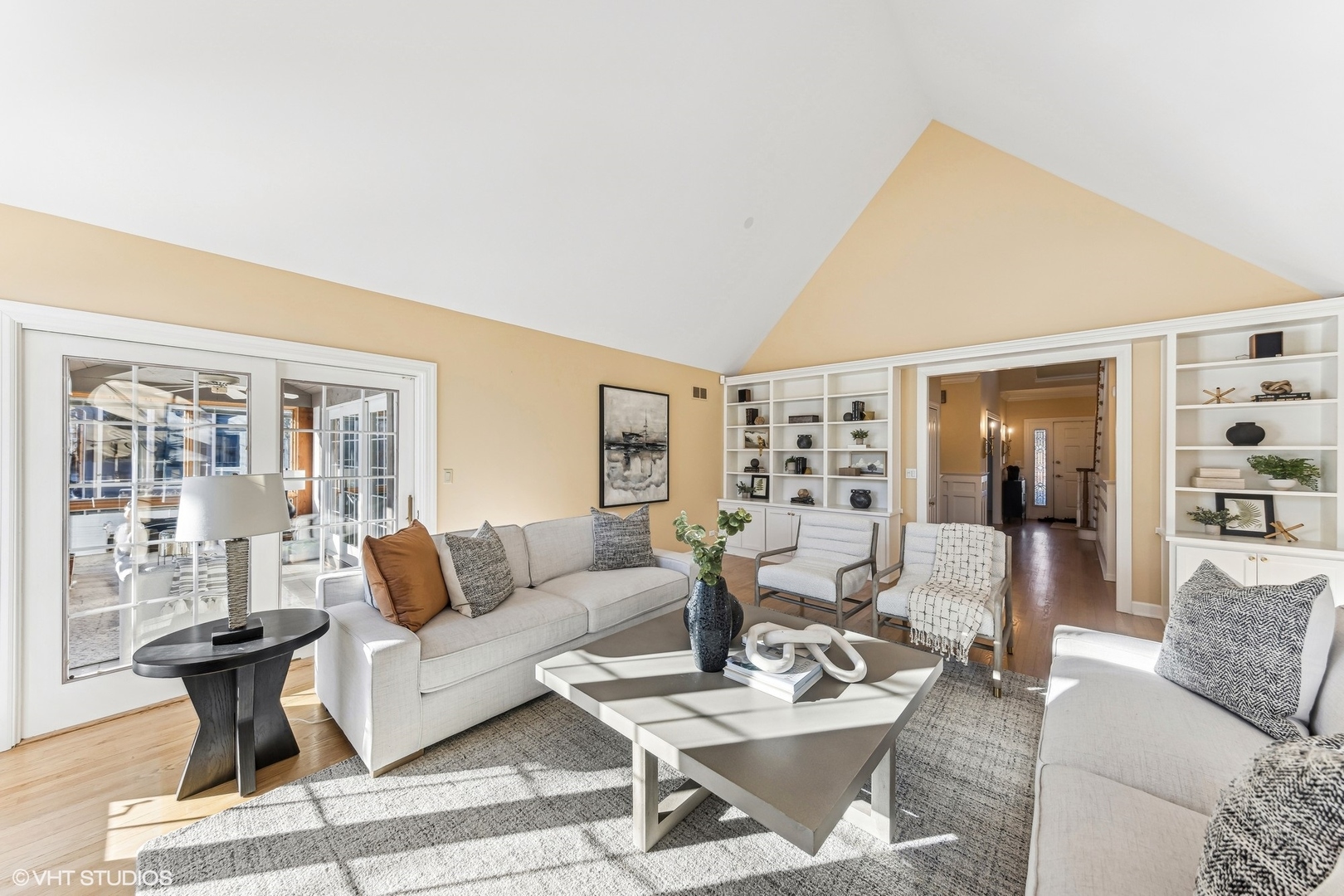 16 Lake Ridge Club Court Burr Ridge, IL 60527 - Photo 10 of 26 a living room with furniture and wooden floor