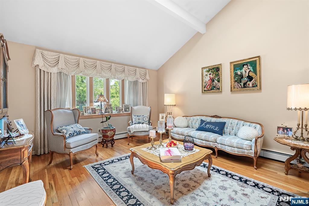 2 Violet Court Bergenfield, NJ 07621 - Photo 5 of 31