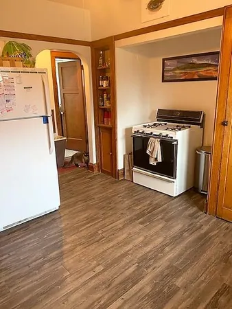 $1,250 | 1309 South 86th Street, West Allis, WI 53214