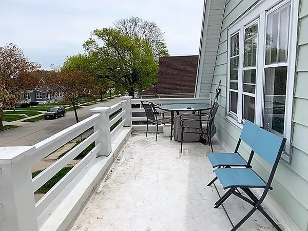 $1,250 | 1309 South 86th Street, West Allis, WI 53214