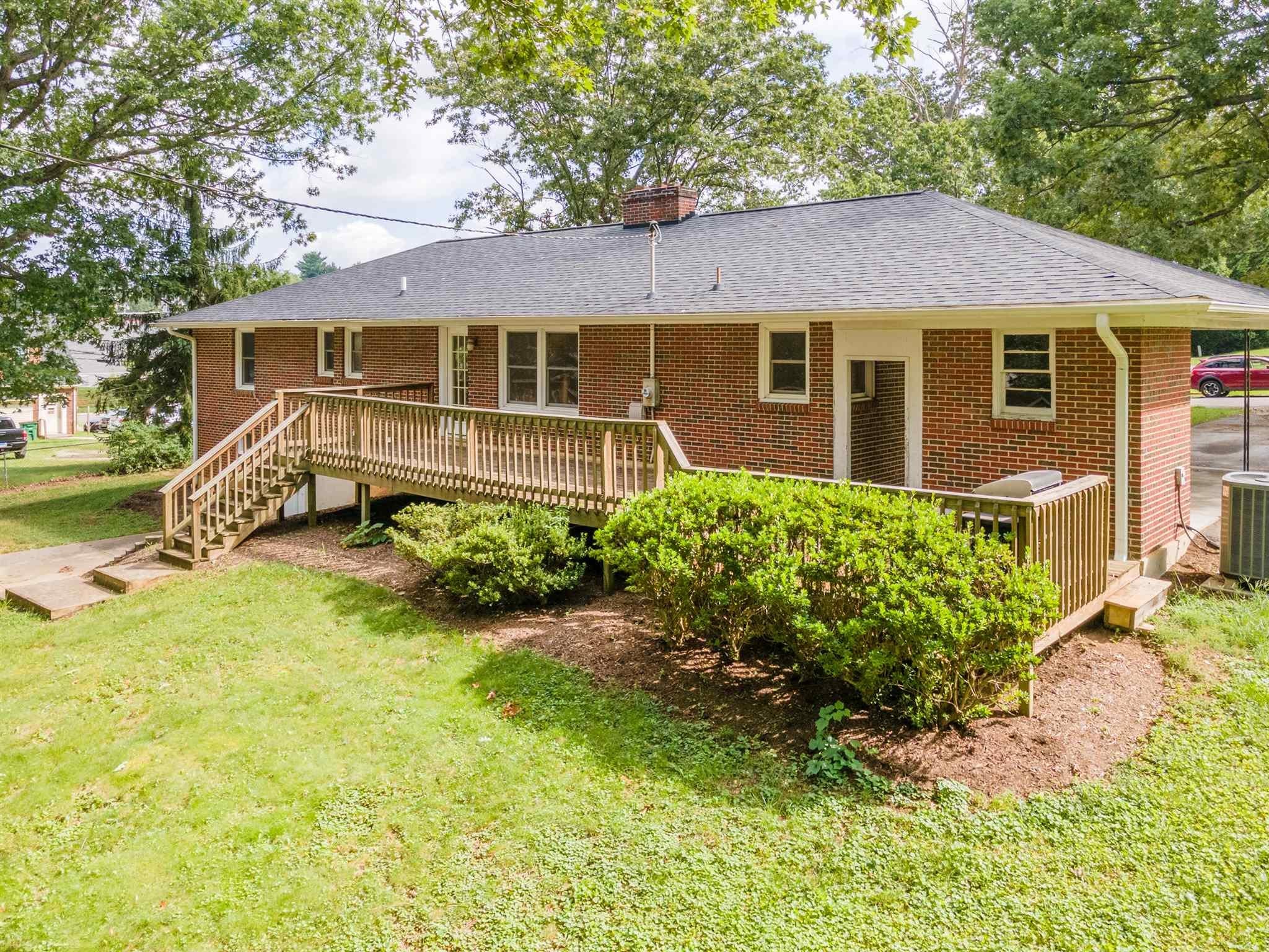 165 Overhill Road Christiansburg, VA 24073 - Photo 2 of 52 Gallery Image 2