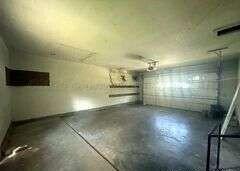 1401 Maple Avenue Panhandle, TX 79068 - Photo 35 of 42 an empty room with windows