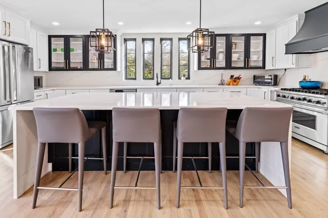 $2,799,000 | 191 Shinnecock Hills Road, Southampton, NY 11968