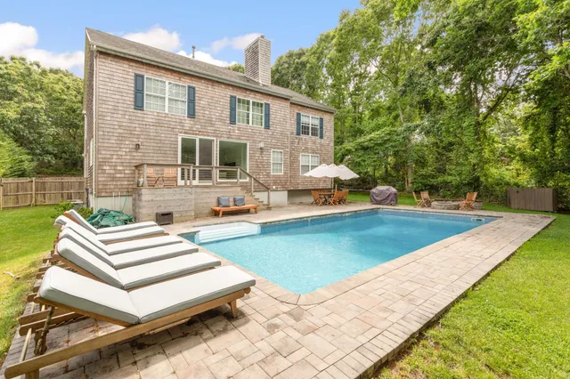 $2,799,000 | 191 Shinnecock Hills Road, Southampton, NY 11968