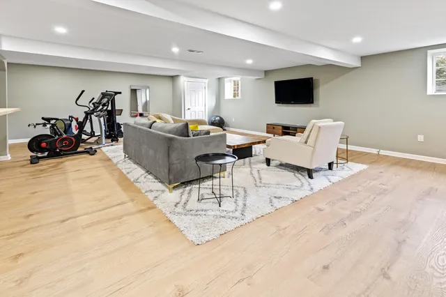 $2,799,000 | 191 Shinnecock Hills Road, Southampton, NY 11968