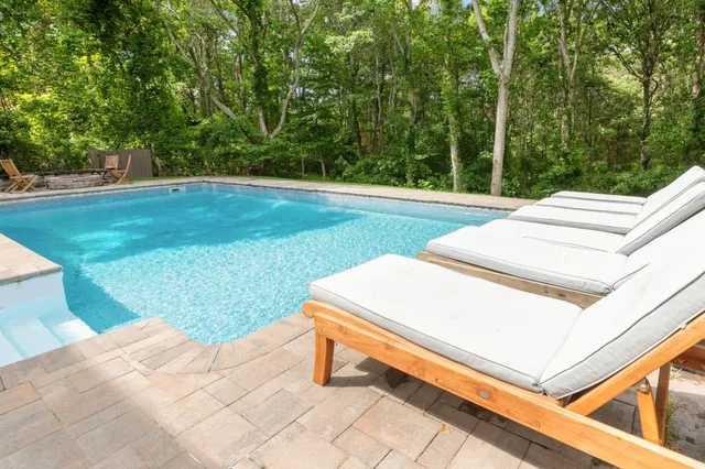 $2,799,000 | 191 Shinnecock Hills Road, Southampton, NY 11968