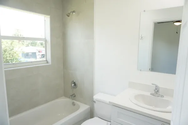 $2,200 | 1173 West 28th Street, Unit 3, Riviera Beach, FL 33404