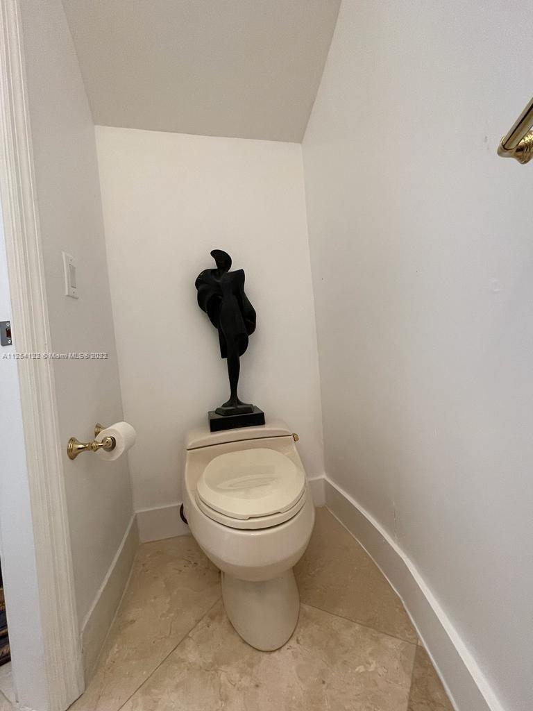 6404 Southwest 162nd Path Miami, FL 33193 - Photo 8 of 62 Gallery Image 8