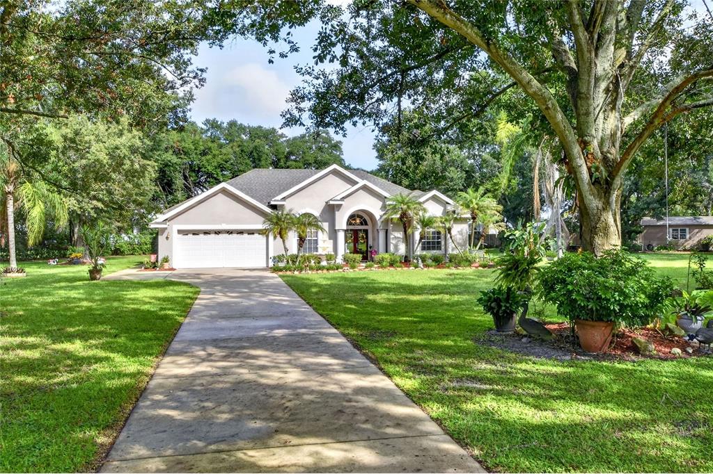 4401 Chambliss Road Winter Haven, FL 33884 - Photo 2 of 32 Gallery Image 2