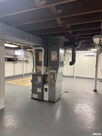 $139,900 | 1405 Lakelawn Drive, Jacksonville, IL 62650