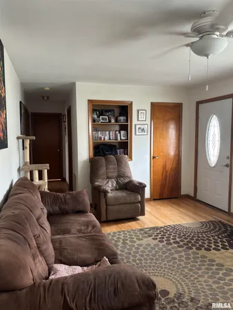 $139,900 | 1405 Lakelawn Drive, Jacksonville, IL 62650