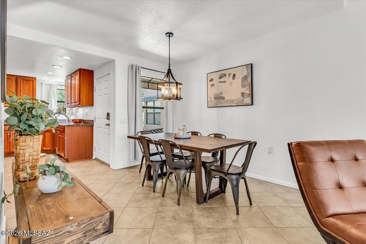 5800 North Kolb Road, Unit 10153 Tucson, AZ 85750 - Photo 8 of 46 Dining Area