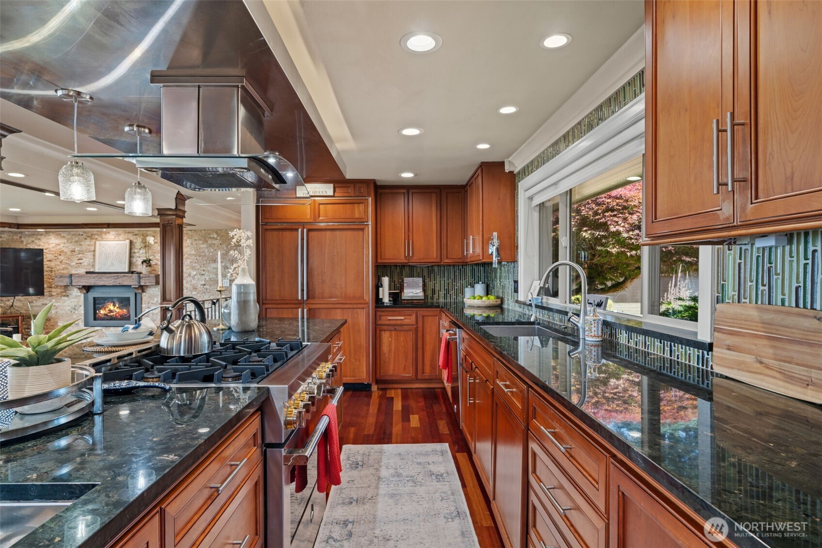 8723 Talbot Road Edmonds, WA 98026 - Photo 15 of 40
