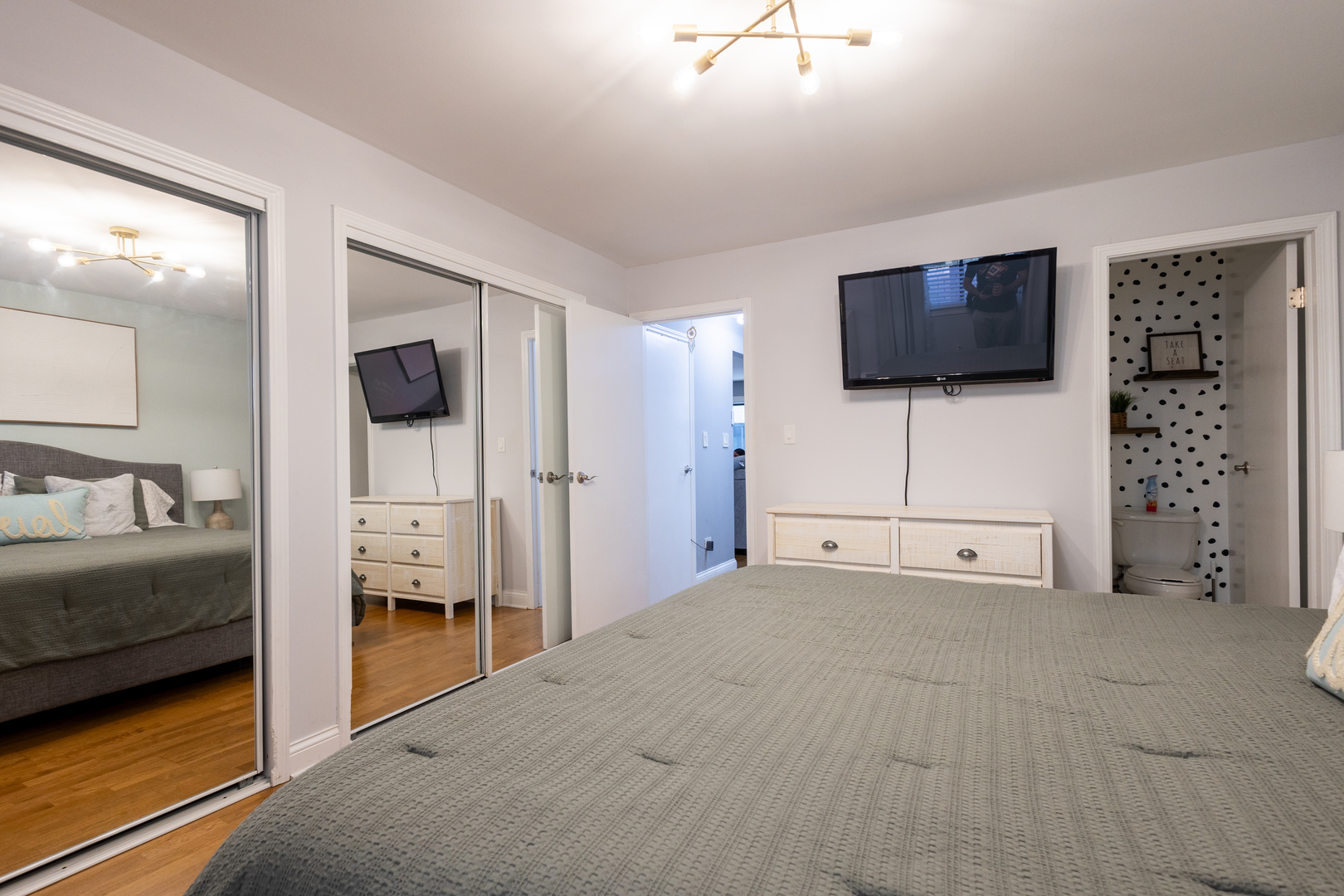5155 North East River Road, Unit 215E Chicago, IL 60656 - Photo 16 of 22 Gallery Image 16
