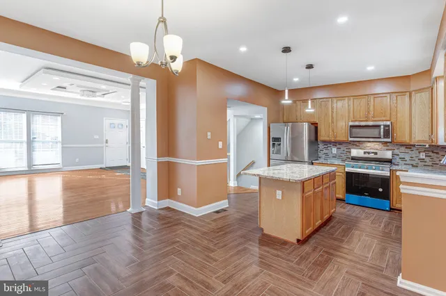 $3,425 | 2594 Sylvan Moor Lane, Woodbridge, VA 22191