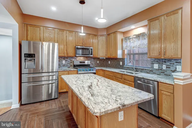 $3,425 | 2594 Sylvan Moor Lane, Woodbridge, VA 22191