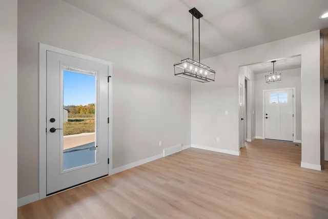 $529,900 | 2878 Howard Cmns, Howard, WI 54313