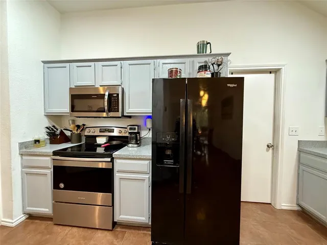 $2,100 | 2922 Custer Drive, Corinth, TX 76210