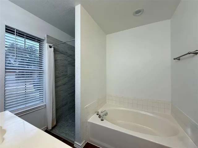 $2,100 | 2922 Custer Drive, Corinth, TX 76210