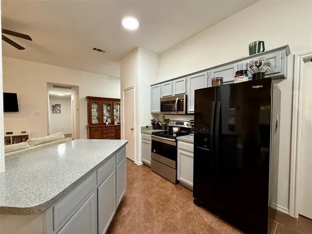 $2,100 | 2922 Custer Drive, Corinth, TX 76210