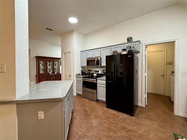 $2,100 | 2922 Custer Drive, Corinth, TX 76210