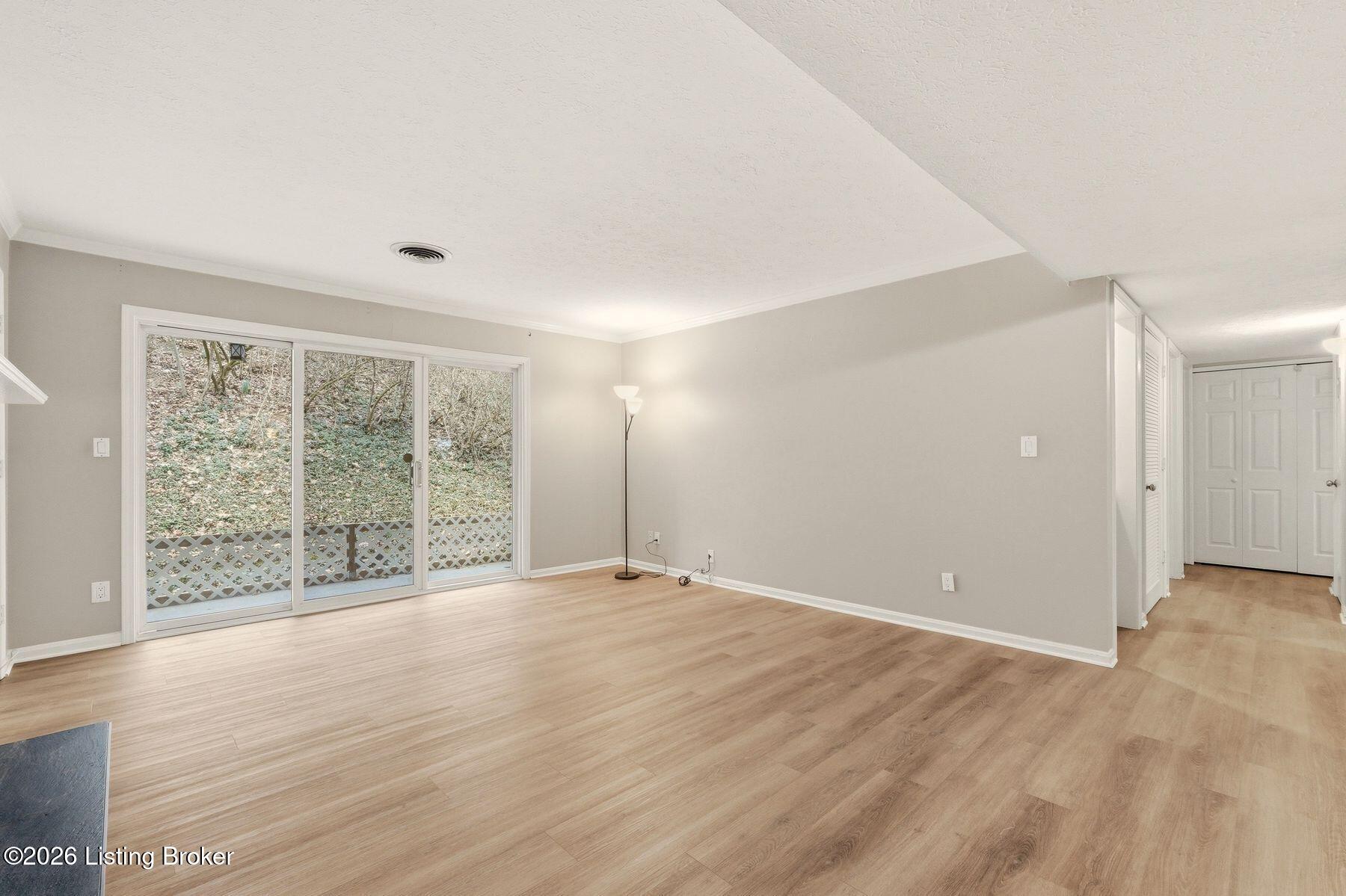 410 Mockingbird Valley Road, Unit 4 Louisville, KY 40207 - Photo 6 of 28 photo_online_005