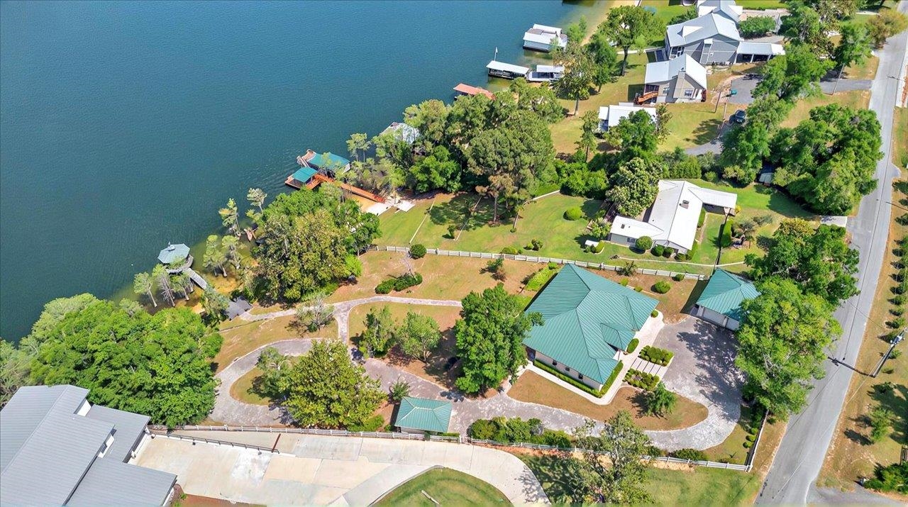 333 Compass Lake Drive Alford, FL 32420 - Photo 4 of 40