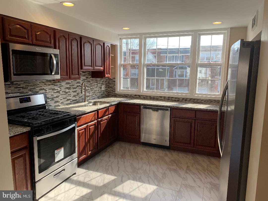 3131 Birch Road Philadelphia, PA 19154 - Photo 3 of 7