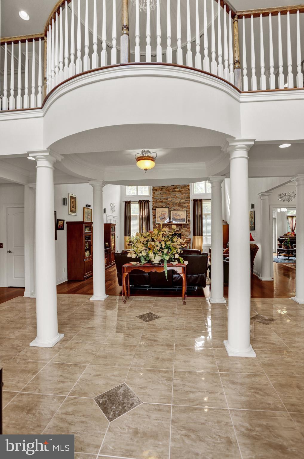 62 Weller Road Boyertown, PA 19512 - Photo 3 of 49 Elegant Foyer