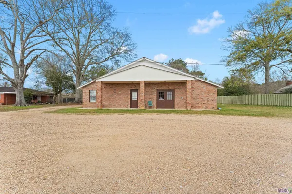 $300,000 | 3718 Highway 10, Jackson, LA 70748
