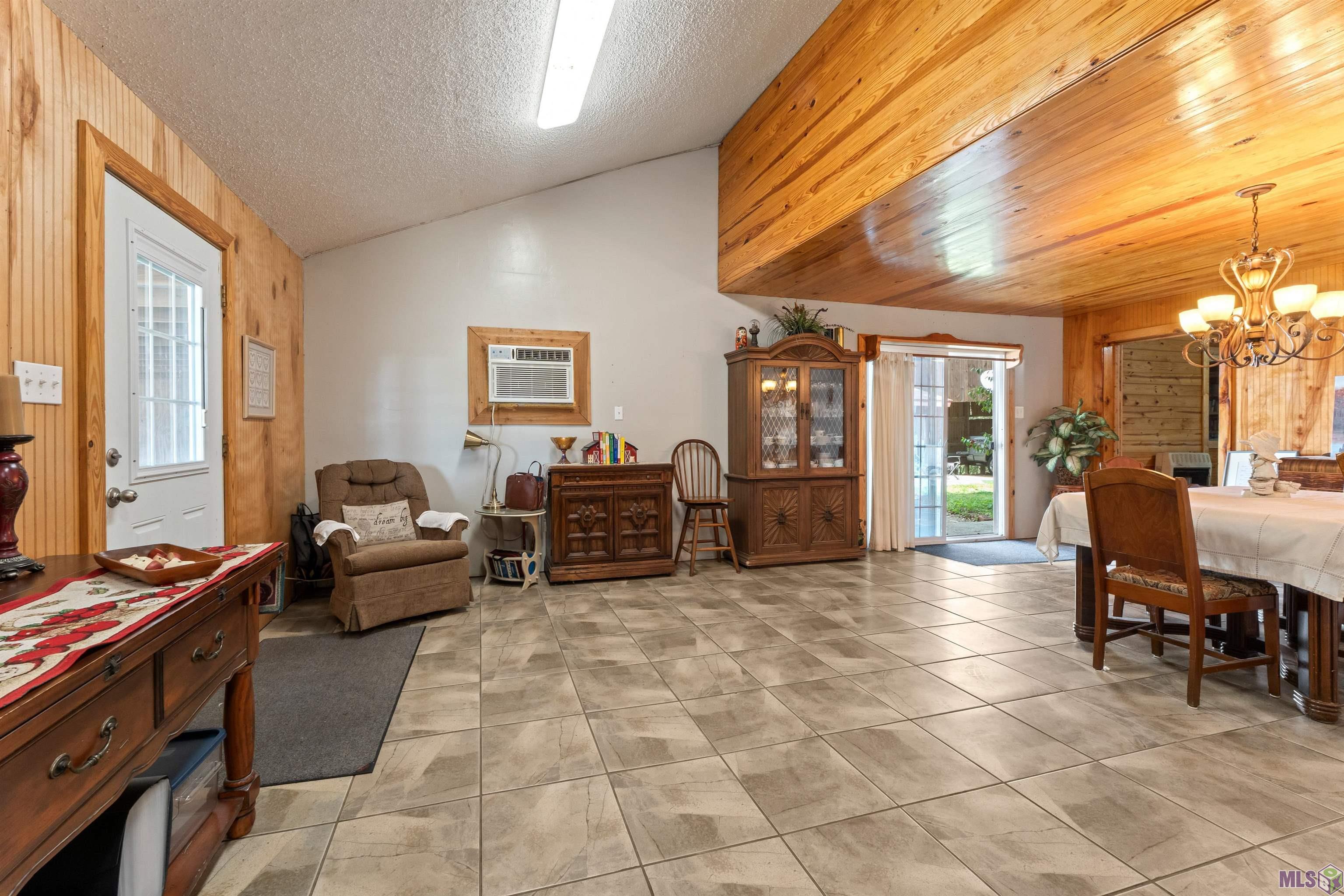3718 Highway 10 Jackson, LA 70748 - Photo 13 of 32