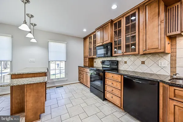 $3,850 | 9929 Hemlock Woods Lane, Burke, VA 22015