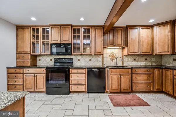 $3,850 | 9929 Hemlock Woods Lane, Burke, VA 22015