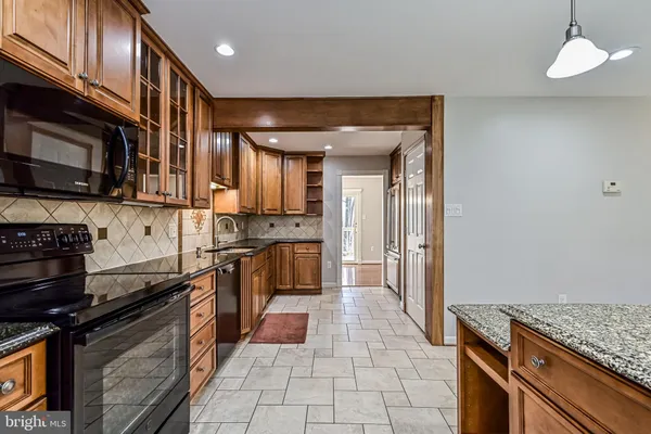 $3,850 | 9929 Hemlock Woods Lane, Burke, VA 22015
