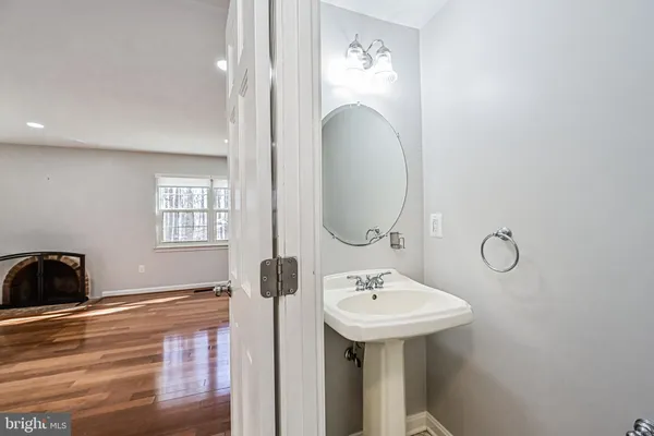 $3,850 | 9929 Hemlock Woods Lane, Burke, VA 22015