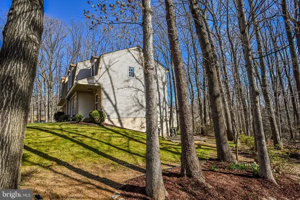 $3,850 | 9929 Hemlock Woods Lane, Burke, VA 22015