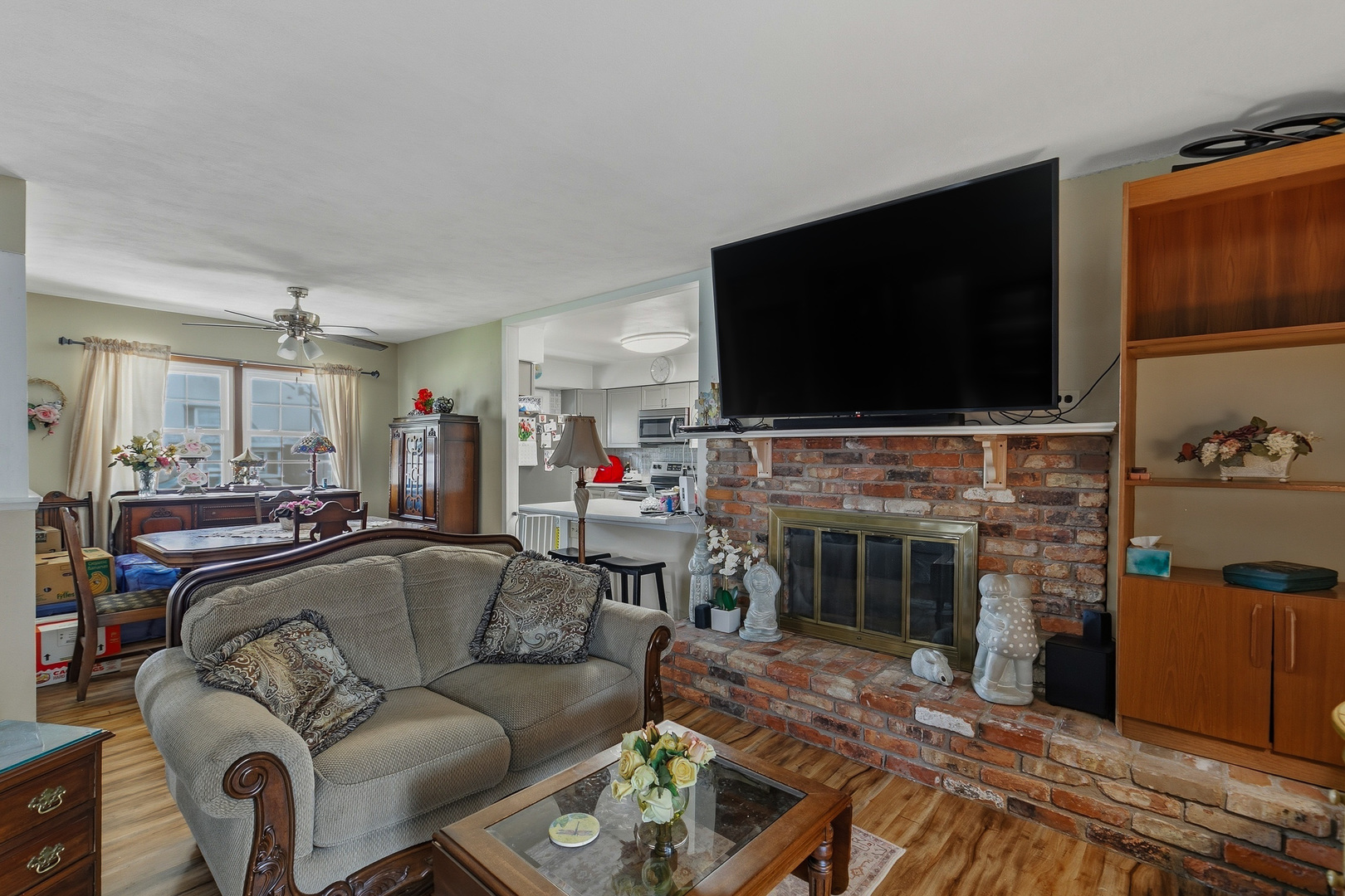 2417 Hickory Grove Road Davenport, IA 52804 - Photo 13 of 39