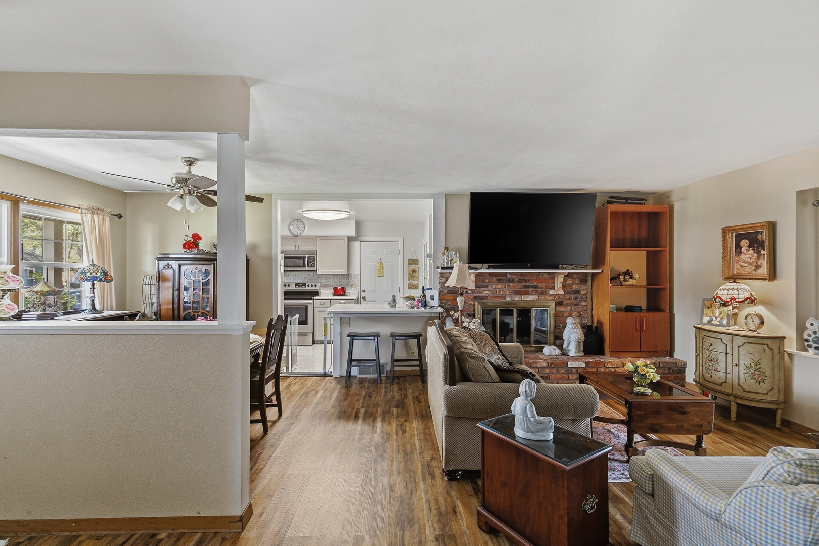 2417 Hickory Grove Road Davenport, IA 52804 - Photo 16 of 39