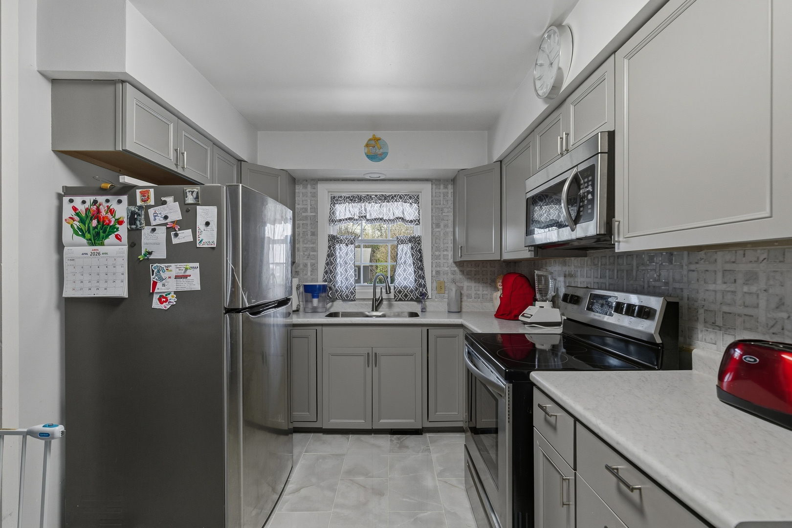 2417 Hickory Grove Road Davenport, IA 52804 - Photo 19 of 39