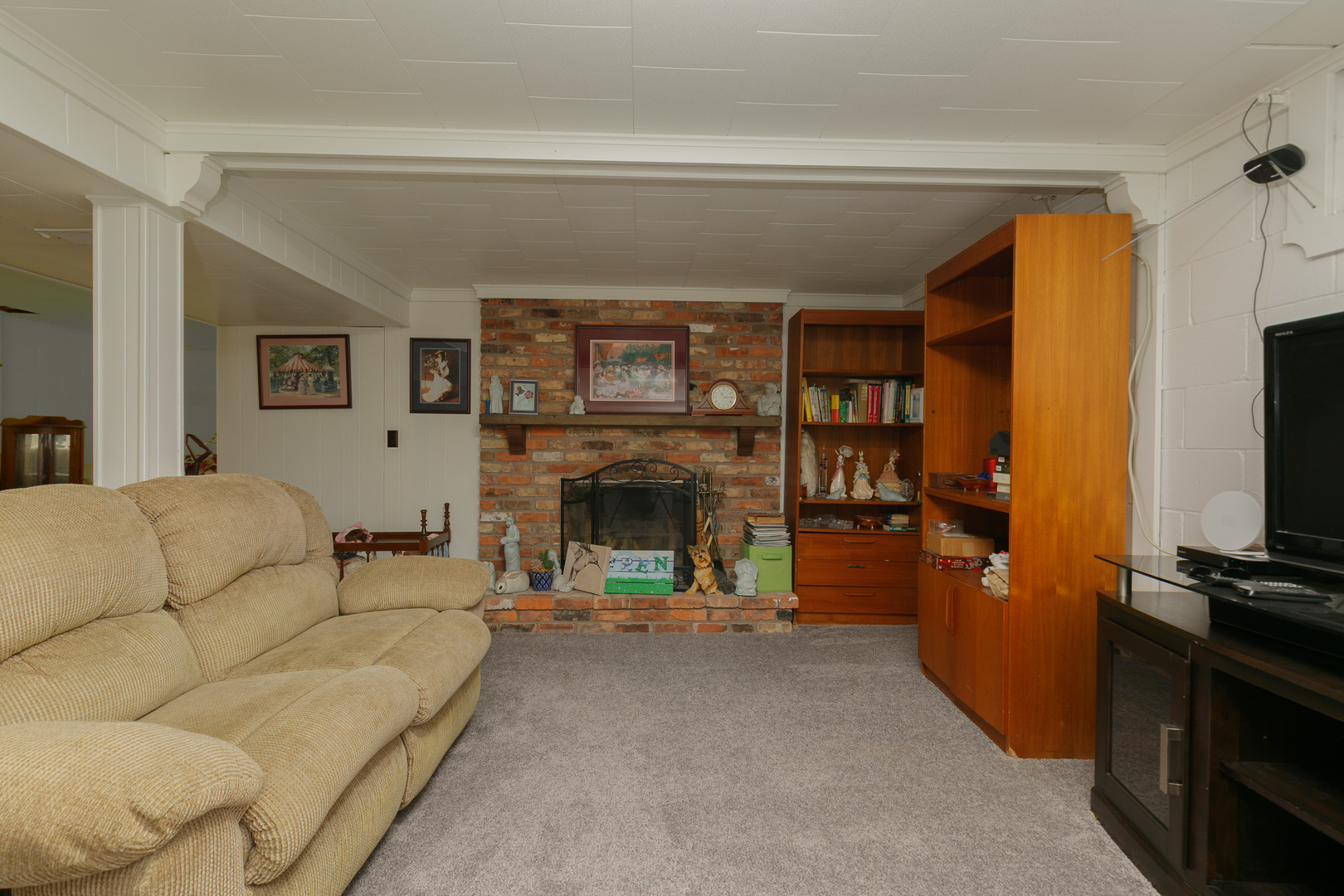 2417 Hickory Grove Road Davenport, IA 52804 - Photo 33 of 39