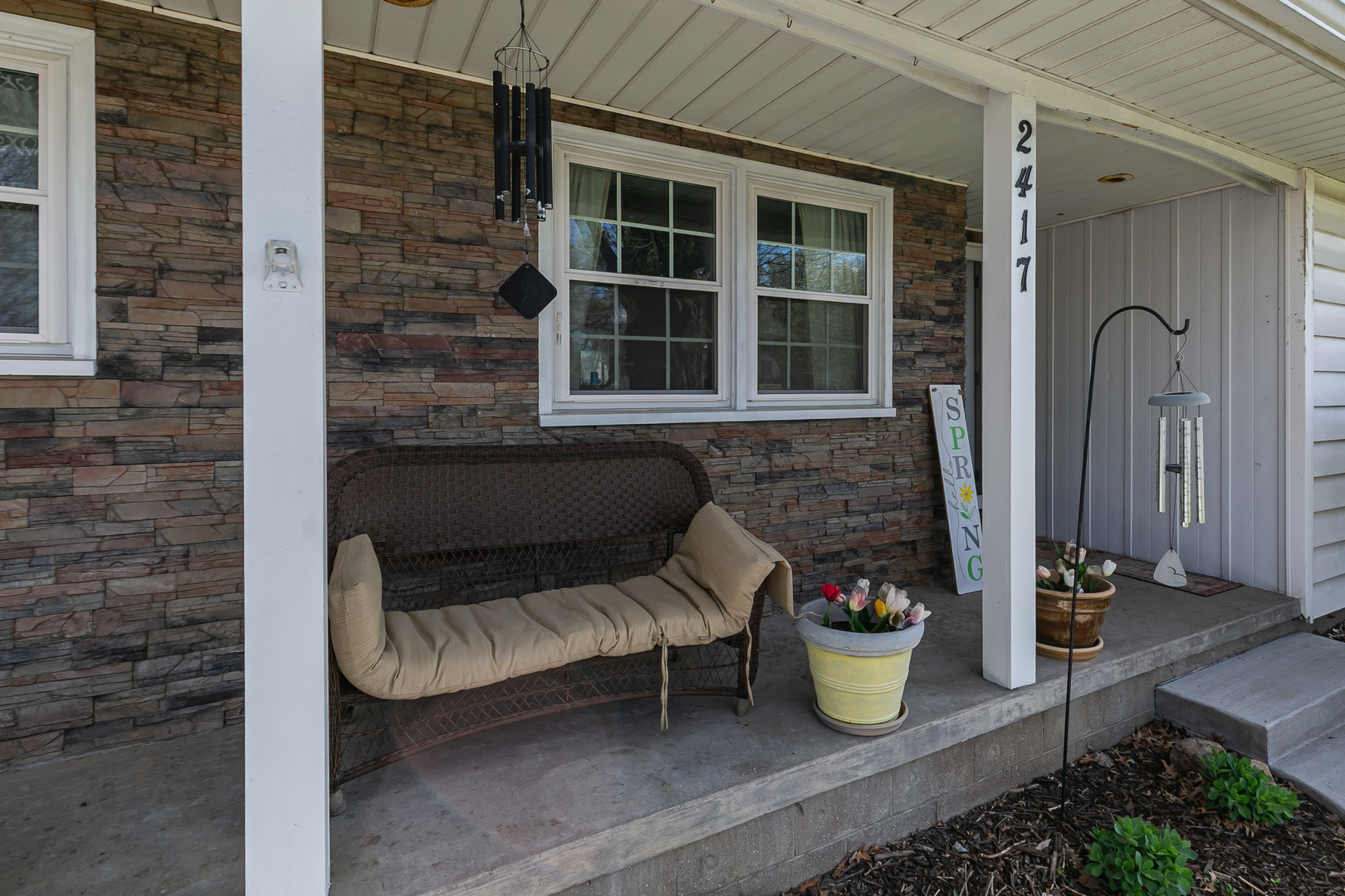 2417 Hickory Grove Road Davenport, IA 52804 - Photo 4 of 39