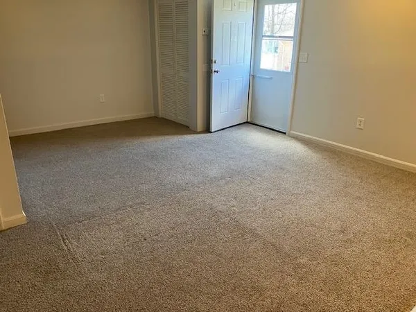 $2,000 | 315 Elmwood Drive, Unit 315, Hudson, NH 03051