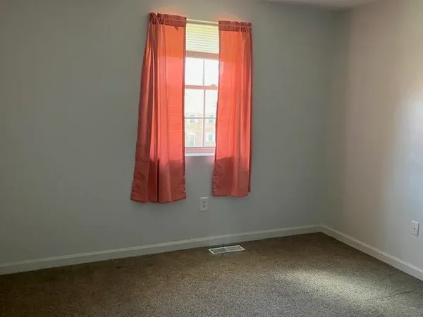 $2,000 | 315 Elmwood Drive, Unit 315, Hudson, NH 03051