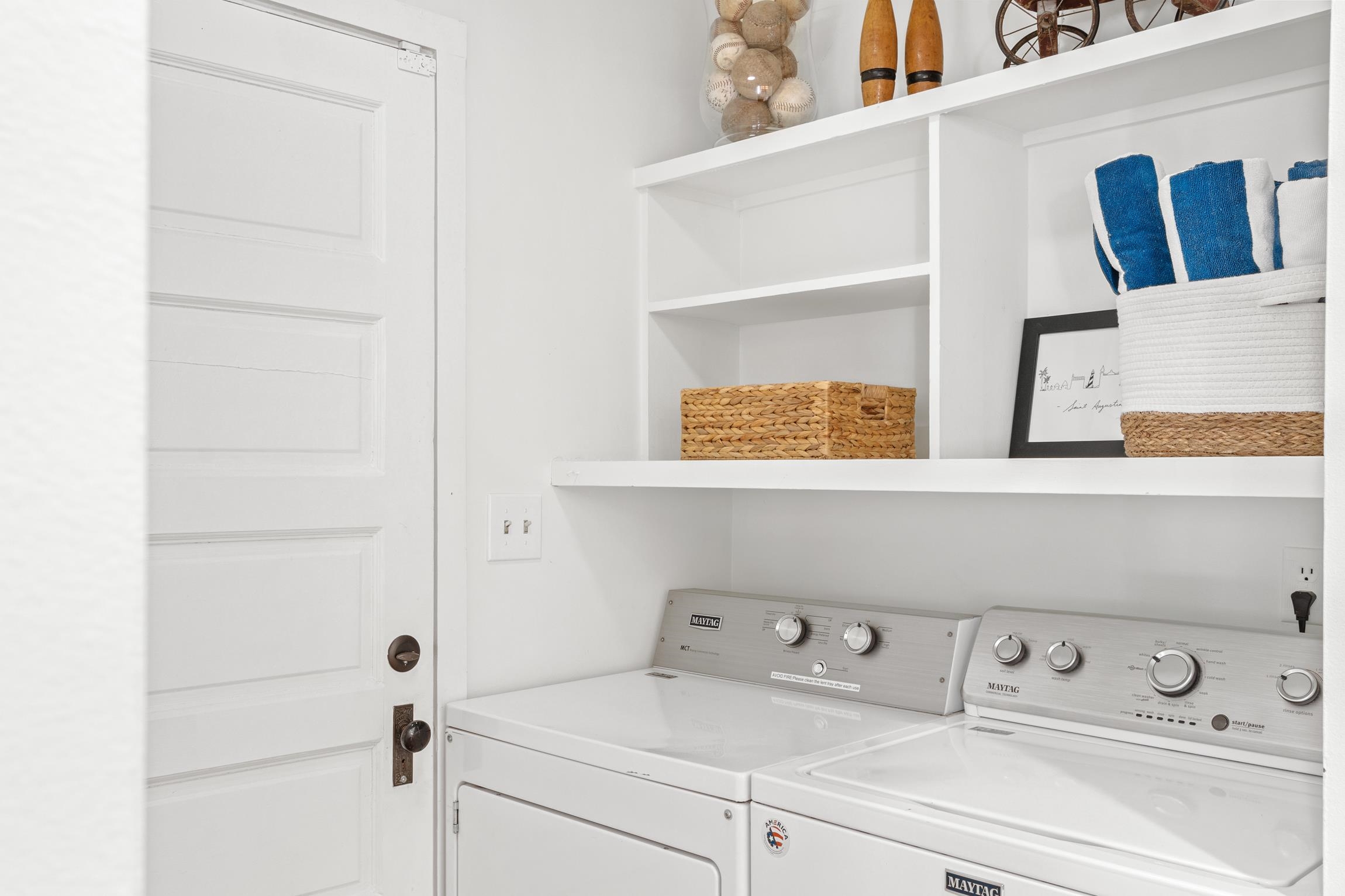 8 Sevilla Street St. Augustine, FL 32084 - Photo 25 of 73 a bathroom with a bathtub and sink